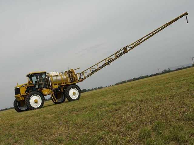 self-propelled sprayer with long barbell