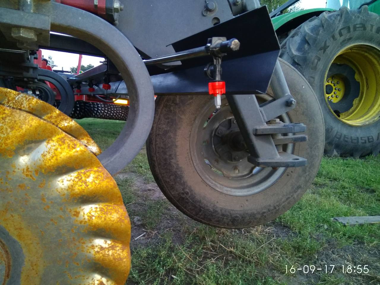 Re-equipped disc harrow with nozzles